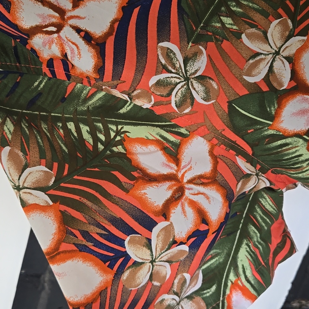 UZZI Hawaiian Floral Men's Shirt - Multicolor - Picture 2 of 9